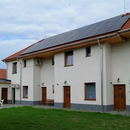 Bacchus Vendeghaz Guest house Erdobenye